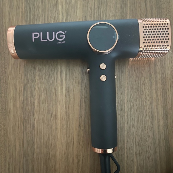 Hair Dryer Plug - technology Dyson - Picture 2 of 4